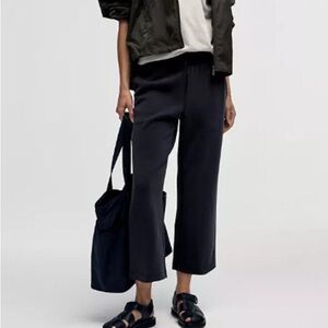 Lululemon softstreme cropped pants